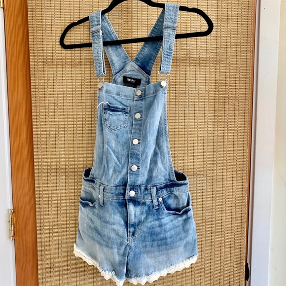 Mossimo Light Wash Lace Trim Shortalls from Target - Picture 2 of 10